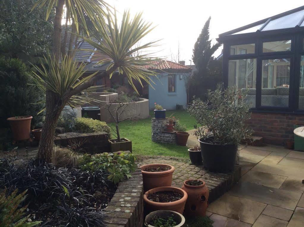 Weston Cottage Poole Luaran gambar